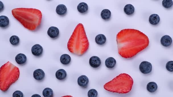 Background Blueberries Strawberries White Background Concept Healthy Diet Summer Bright — Vídeo de Stock