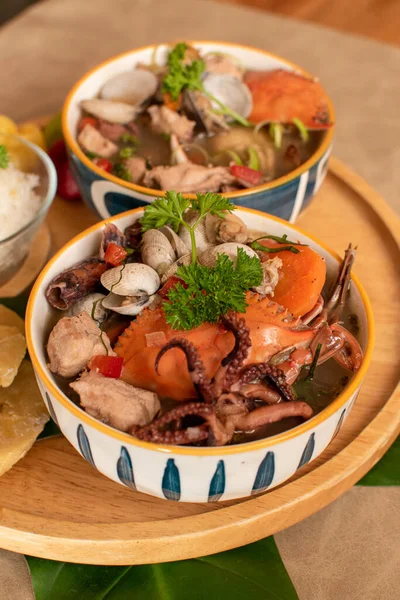 Suppe Aus Meeresfrüchten Latino Stil Mit Schönem Hintergrund Hochwertiges Foto — Stockfoto