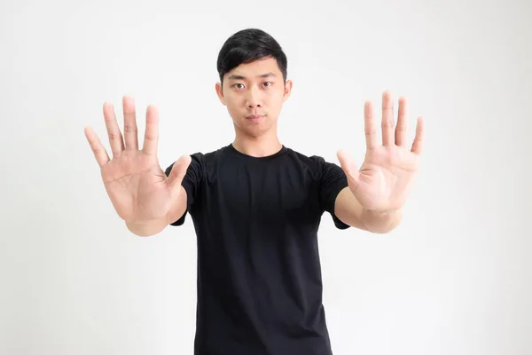 Mladý Asijský Muž Černá Košile Počítat Jeden Deset Ručně Půl — Stock fotografie