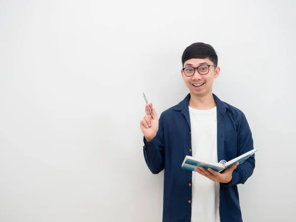 Asian Young Man Wearing Glasses Cheerful Get Idea Smile Face — Stock fotografie