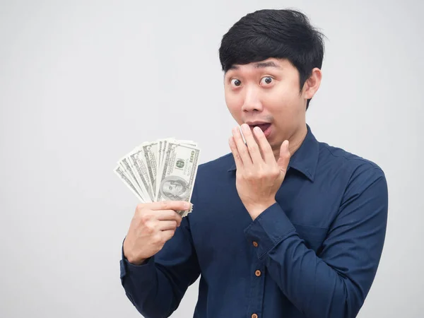 Азиатский Мужчина Показать Деньги Руке Чувствовать Себя Изумленным Сказать Вау — стоковое фото