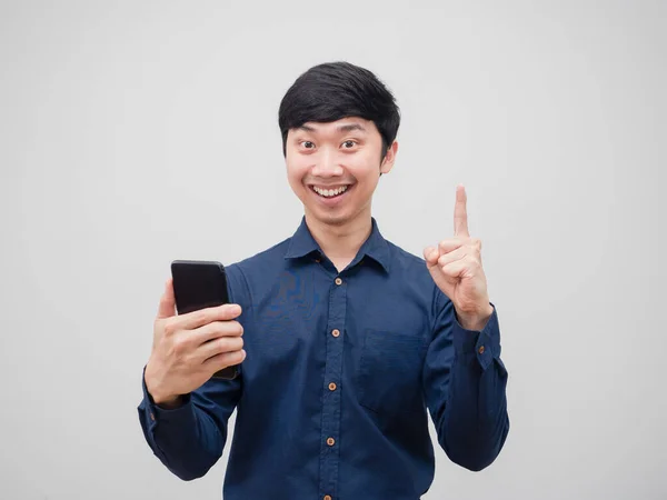 Asian Man Cheeful Happy Smile Holding Mobile Phone Point Finger — ストック写真