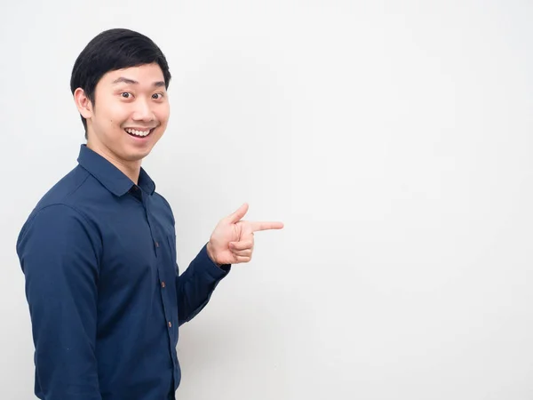 Asian Man Happy Smile Point Finger Copy Space — Stockfoto