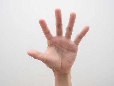 Yaklaş adam eli boş, izole edilmiş.