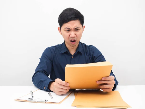 Asian Man Feeling Shocked Document Envolope His Hand Table — Stockfoto