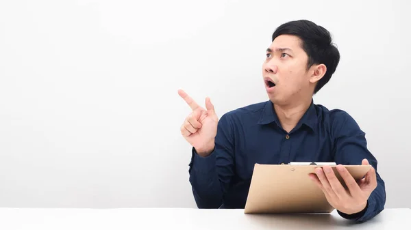 Asian Man Holding Document Board Table Feeling Shocked Point Finger — Stockfoto