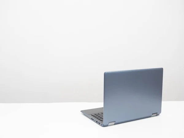 Laptop Table Copy Space White Background — Zdjęcie stockowe