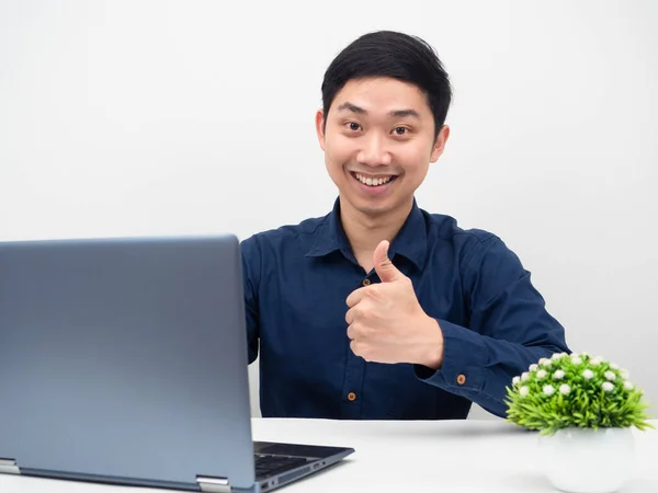 Asian Man Sit Workplace Laptop Show Thumb Smile White Background — Zdjęcie stockowe