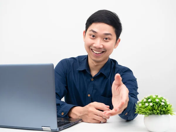 Man Sitting Workplace Laptop Giving His Hand You Cheerful Emotion — Stock fotografie