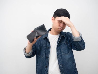 Erkek yorgunluğu ve baş ağrısı cüzdan göstermez, zavallı adam.