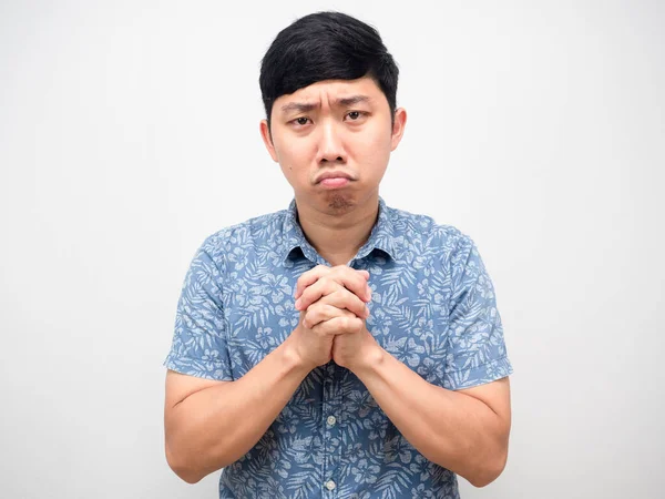 Mavi gömlekli neşeli el, el hareketlerine saygı göster lütfen portremi affet.