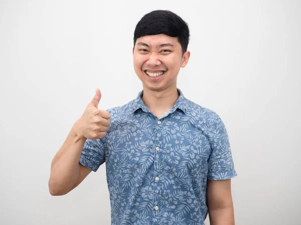 Asiático Hombre Azul Camisa Feliz Sonrisa Pulgar Arriba Retrato —  Fotos de Stock
