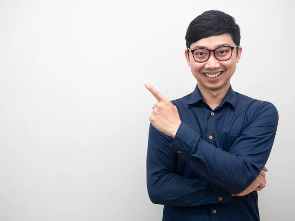 Asian Businessman Wearing Glasses Cheerful Smile Point Finger Copy Space — Stockfoto