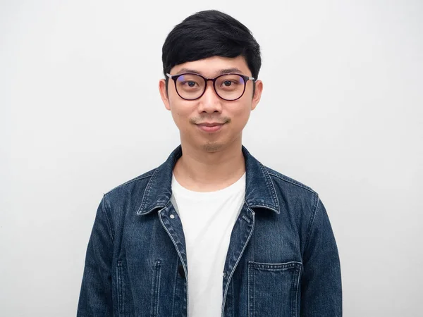 Porträt Schöner Mann Mit Brille Jeanshemd Asiatischer Mann Brille Lächeln — Stockfoto