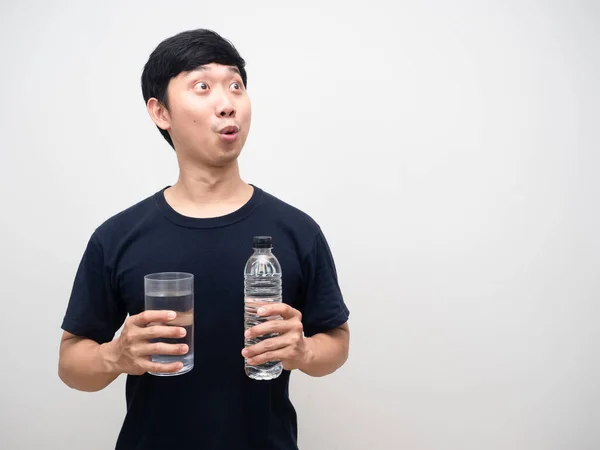 Asian Man Holding Glass Water Bottle Feels Excited Looking Copy — Photo