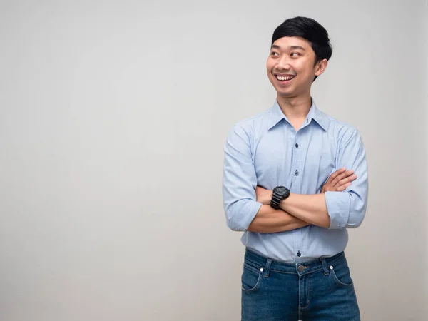 Young Businessman Standing Crossed Arms Smiling Looking Copy Space — Stok fotoğraf