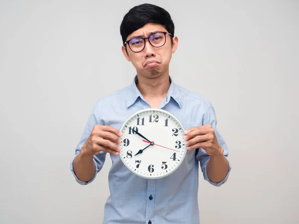 Asiático Homem Negócios Usar Óculos Segurando Relógio Analógico Sente Chato — Fotografia de Stock