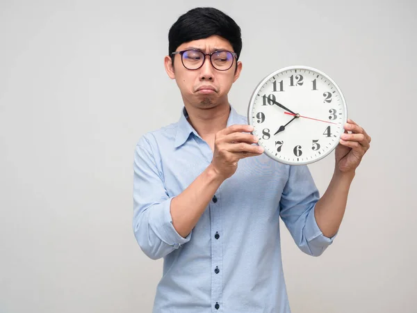 Asiático Homem Óculos Olhando Para Relógio Mão Sente Entediado Para — Fotografia de Stock