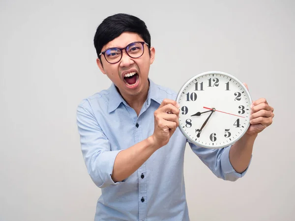 Irritado Ásia Gerente Homem Mostrar Analógico Relógio Mão Isolado — Fotografia de Stock