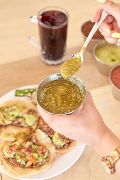 Girl Eating Delicious Typical Mexican Food Tacos Sopes Pastor Etc — Foto Stock