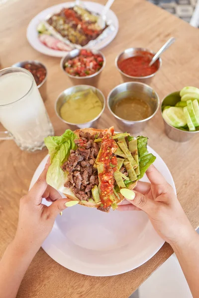 Girl Eating Delicious Typical Mexican Food Tacos Sopes Pastor Etc — Stock Photo, Image