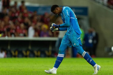 Flamengo 'dan Hugo Souza, Brasileirao Serie A 2022' nin bir parçası olarak Brezilya 'nın Rio de Janeiro kentindeki Maracana Stadyumu' nda oynanan karşılaşma sırasında. Bu oyun, Brasileirao Seri 'nin 38 raundunun üçüncüsü için geçerlidir.