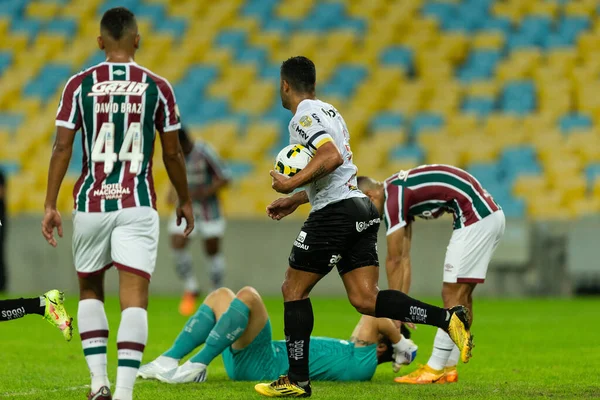 Atletico-MG 'den Hulk, Fluminense ve Atletico-MG arasında oynanan karşılaşmada attığınız puanı, 2008 Haziran' ında Brezilya 'nın Rio de Janeiro kentindeki Maracana Stadyumu' nda Brasileirao Serie A 2022 kapsamında kutluyor. Bu oyun 38 raundun üçünde geçerlidir.