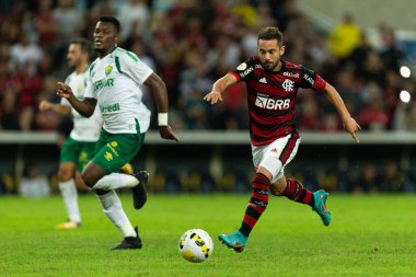 Flamengo 'dan Everton Ribeiro, Brasileirao Serie A 2022' nin bir parçası olarak 15 Haziran 2022 'de Brezilya' nın Rio de Janeiro şehrinde oynanan karşılaşma sırasında.