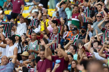 Fluminense taraftarları, Brasileirao Serie A 2022 'nin bir parçası olarak Brezilya' nın Rio de Janeiro kentindeki Maracana Stadyumu 'nda oynanan Fluminense ve Korintliler maçını kutluyorlar..