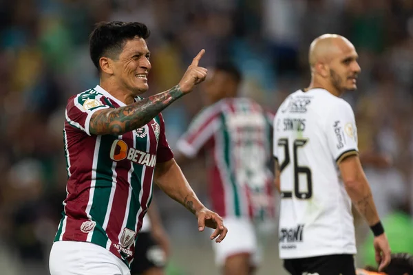 Fluminense Alman Kanosu, Brasileirao Serie A 2022 'nin bir parçası olarak Brezilya' nın Rio de Janeiro kentindeki Maracana Stadyumu 'nda oynanan Fluminense ve Korintliler maçını kutlar..