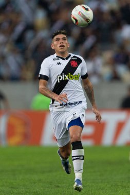 Vasco 'dan Carlos Palacios ile Brasileirao Serie B 2022' nin bir parçası olarak Brezilya 'nın Rio de Janeiro kentindeki Maracana Stadyumu' nda oynanan karşılaşma sırasında.