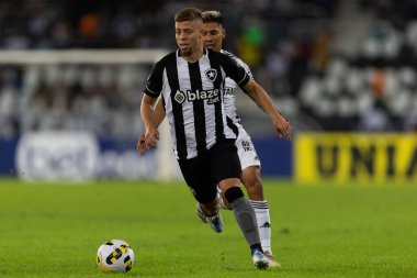 Botafogo 'dan LUCAS FERNANDES 17 Temmuz 2022 tarihinde Brezilya' nın Rio de Janeiro şehrinde Brasileirao Serie A 2022 'nin bir parçası olarak Botafogo ve Atletico-MG arasında oynanan karşılaşmada.