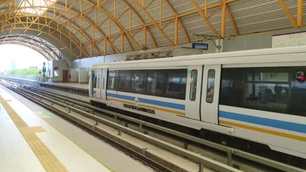 Palembang Indonésia Setembro 2021 Trem Sul Palembang Parte Estação Pessoas — Vídeo de Stock