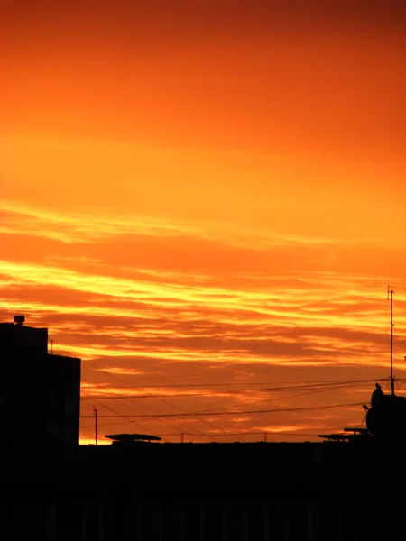 Orange Fiery Sunset Power Lines Black Silhouettes Multi Storey Buildings — Stockfoto