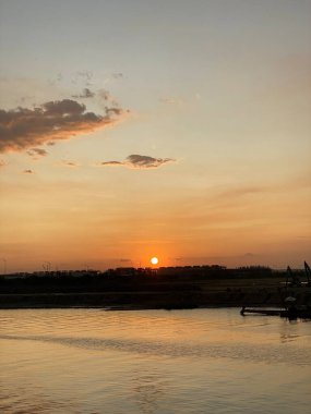 güzel gün batımının resimsel manzarası