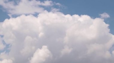 Gökyüzü bulutları, mavi gökyüzü beyaz bulutlar, gökyüzü zaman ayarlı, bulutlar zaman ayarlı 