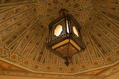 Lustre plafonnier artisanale marocain en cuivre