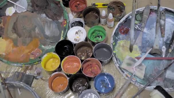 Artista Pinta Quadro Tintas Escovas — Vídeo de Stock