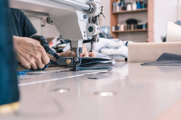 Seamstress Cuts Fabric While Working Sewing Machine Workshop Women Hands — Zdjęcie stockowe
