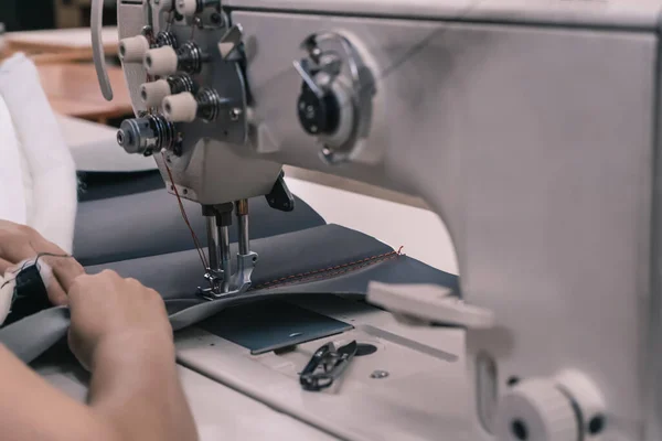 Seamstress Sews Sewing Machine Threads Fabric Women Hands — Foto de Stock