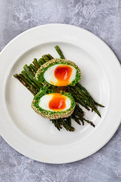 Vegetariánské Skotské Vejce Obalené Hráškem Fazolovou Kaší — Stock fotografie