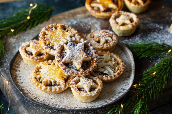 Thuis Gebakken Traditionele Kerstgehakttaarten — Stockfoto