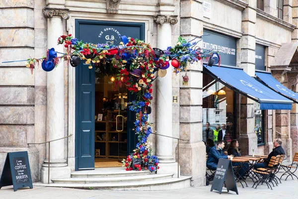 Лондон Великобритания Ноября 2021 Года Магазин Кафе Украшены Рождеству Центре — стоковое фото