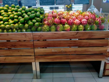 fresh fruits in market shelves 