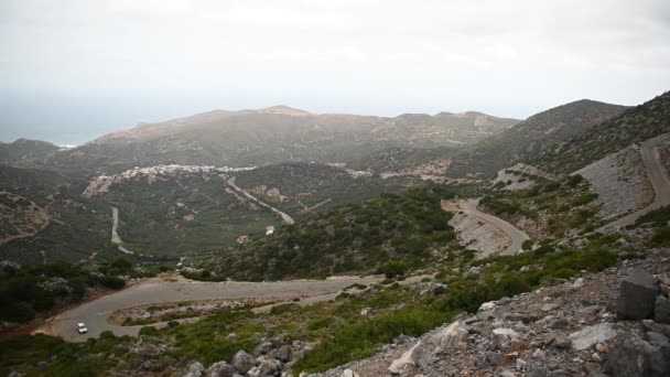 Cadeias de montanhas na ilha mediterrânea de Creta, Grécia. — Vídeo de Stock