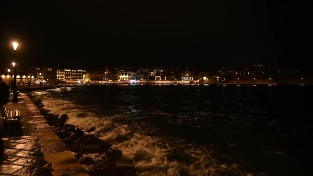 Vista atmosférica maravilhosa da baía na cidade velha de Chania, na Grécia, Creta — Vídeo de Stock
