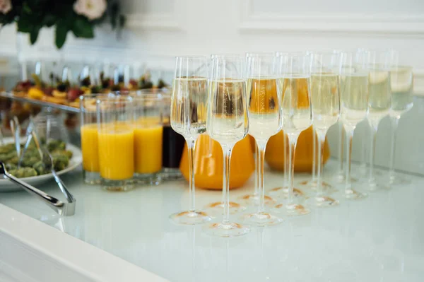Glasses Champagne Banquet White Sparkling Wine Wine Glasses Festive Mood — Stock Photo, Image