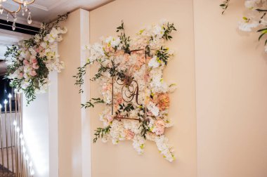 düğün töreni salon çift ve misafirler için hazır.