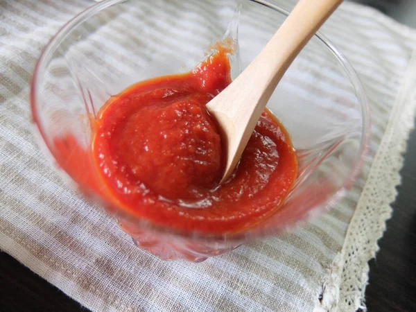 Handgemachte Sauce Mit Reifen Tomaten — Stockfoto