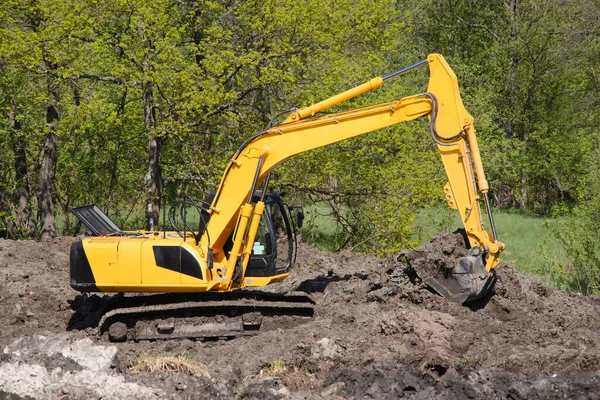 Excavadora Camino Construcción Cerca Del Bosque Campo —  Fotos de Stock